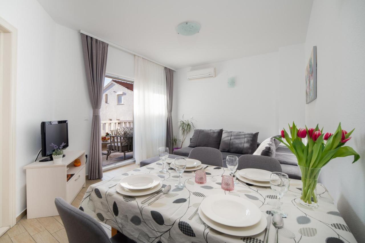 Villa Lelas Makarska Exterior photo